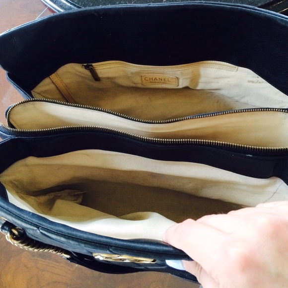 Chanel Vintage Bag SOLD - Picture 2 of 4