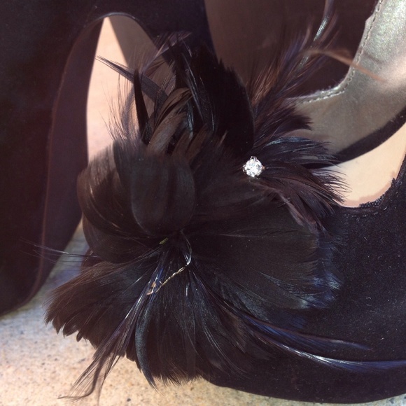 Sold in Bundle Dolce Black Peep Toe Feather Heels - Picture 3 of 4