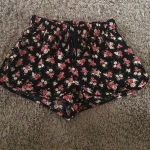floral shorts