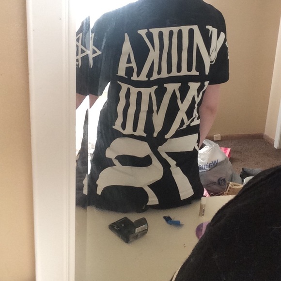 Shirt - Picture 3 of 3