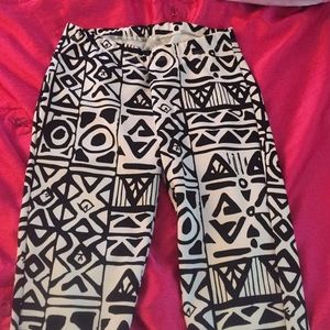Black and white Aztec leggings