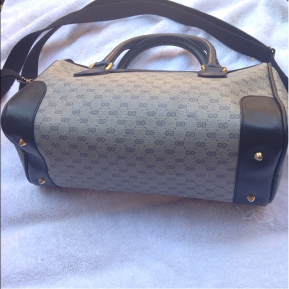 ๐SOLD๐Authentic Navy Blue Vintage Boston Bag - Picture 3 of 4