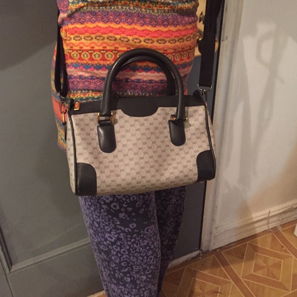 ๐SOLD๐Authentic Navy Blue Vintage Boston Bag - Picture 4 of 4