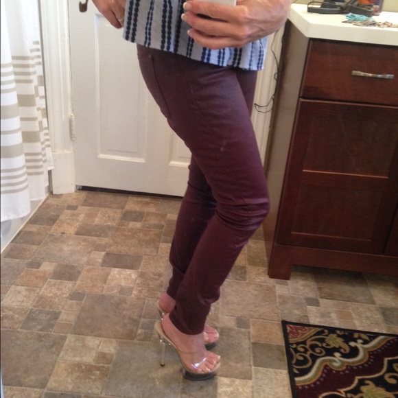 Lucky Brand Edgy jeans Merlot color