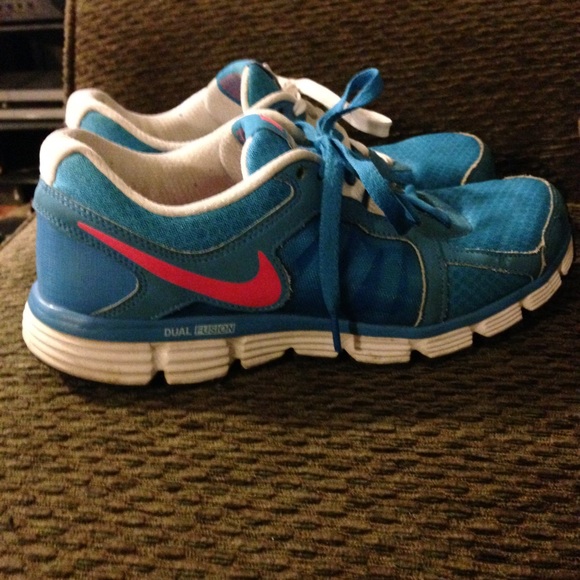 Blue nikes size 10