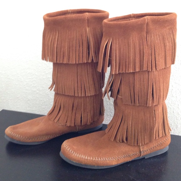 Minnetonka Boots - Minnetonka 3 layer fringe boots LIKE NEW