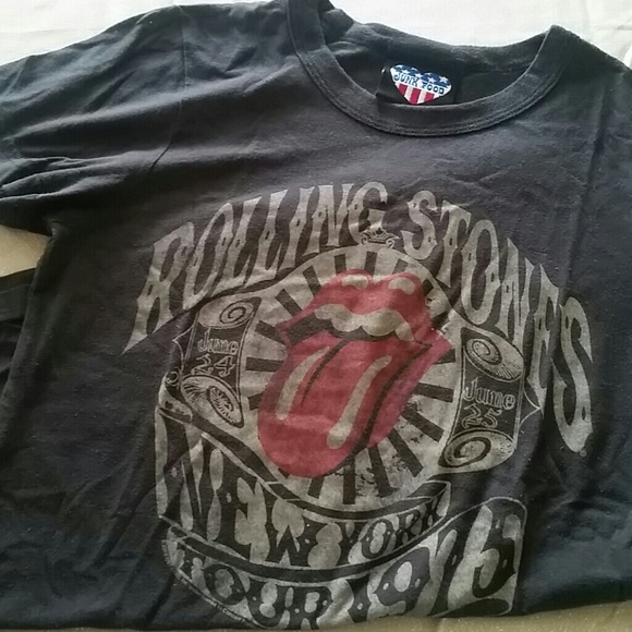 Comfy Rolling Stone Tee