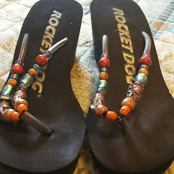 Rocket dog flip flops