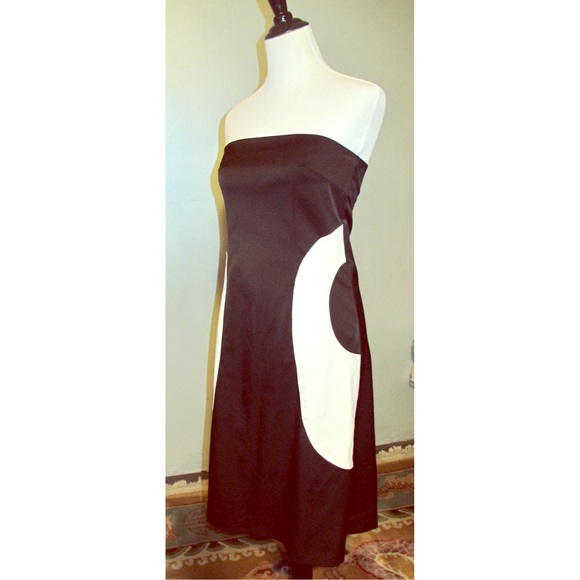Black n' White Strapless Shift Dress
