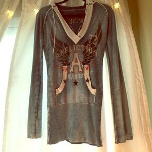 Affliction reservable hoodie shirt.✌️