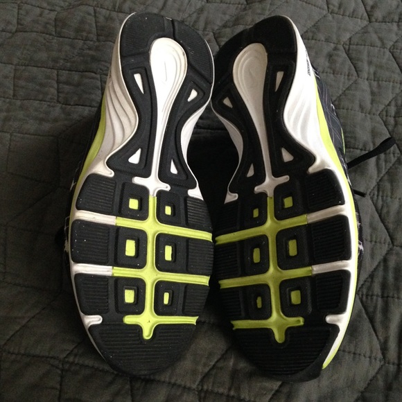 Sold 🚫Nike Dual Fusion Flywire - Picture 3 of 4