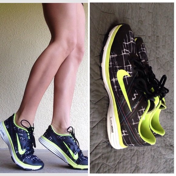 Sold 🚫Nike Dual Fusion Flywire - Picture 1 of 4