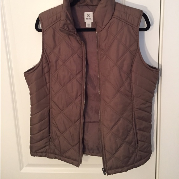 Deep Green Vest - Picture 2 of 4