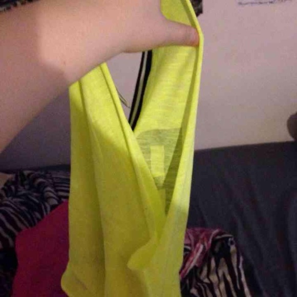 SOLD ON MERC Lg bf fit tank yellow and Aztec print - Picture 3 of 4