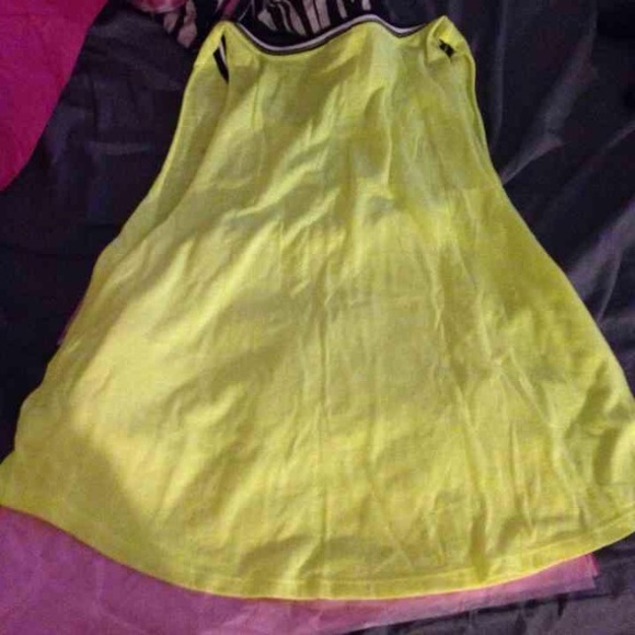 SOLD ON MERC Lg bf fit tank yellow and Aztec print - Picture 4 of 4