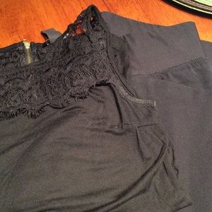 Bundle maternity top and pants 🚨Reserved🚨