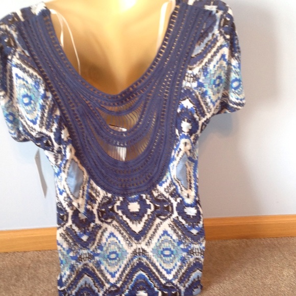 BUNDLED Ella Moss Top - Picture 2 of 2