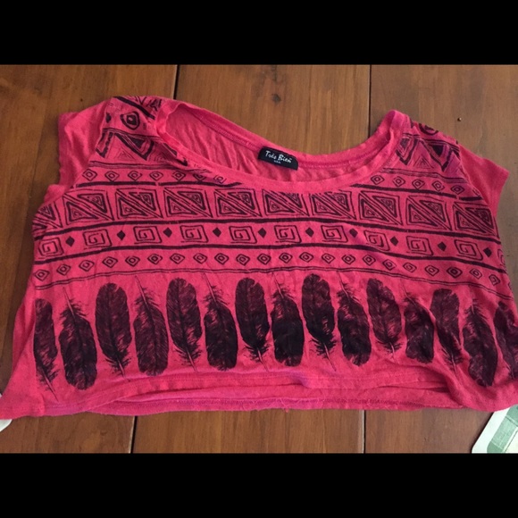 Pink tribal tres bien crop top