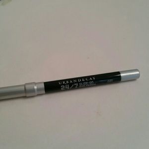 Urban Decay 24/7 glide-on eye pencil