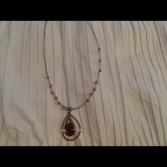 Beautiful Lia Sophia Necklace
