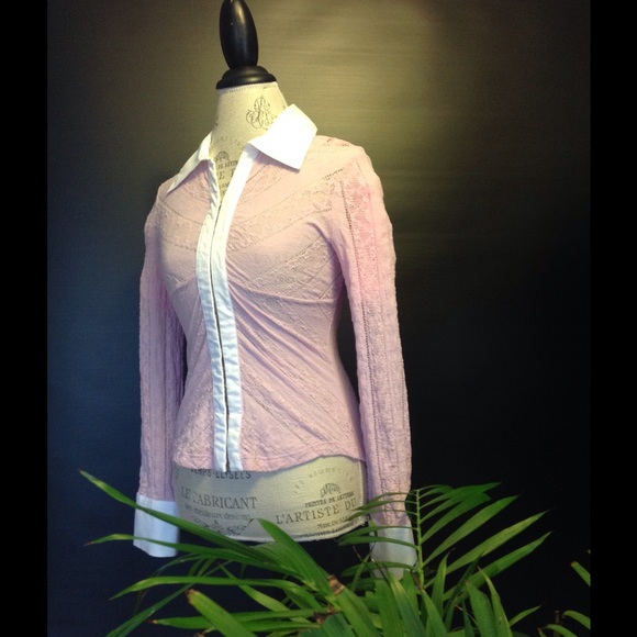 Bebe Lace Top🎉HP 10/8/16🎉 - Picture 2 of 4