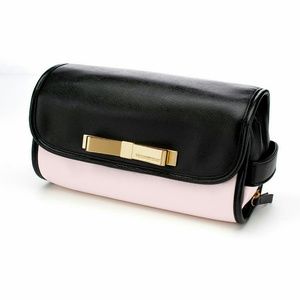 ○•°MAKE AN OFFER°•○ Victoria Secret Makeup bag