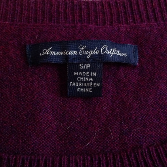 REDUCED American Eagle Outfitters Sweater - Picture 2 of 4