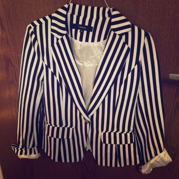 Trendy Forever21 Navy Striped Blazer