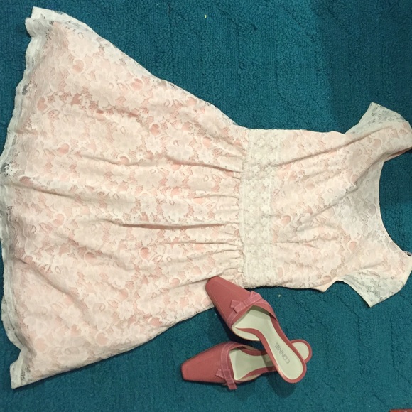 White & Blush Lace Dress - Picture 4 of 4