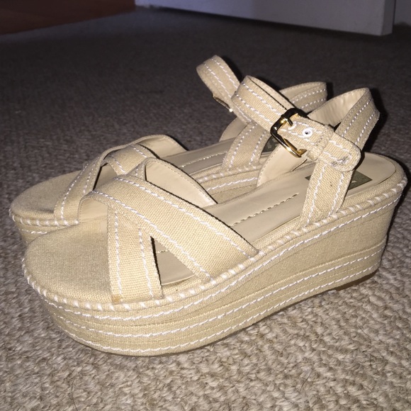 DV by Dolce Vita tan wedge sandals 7.5 medium