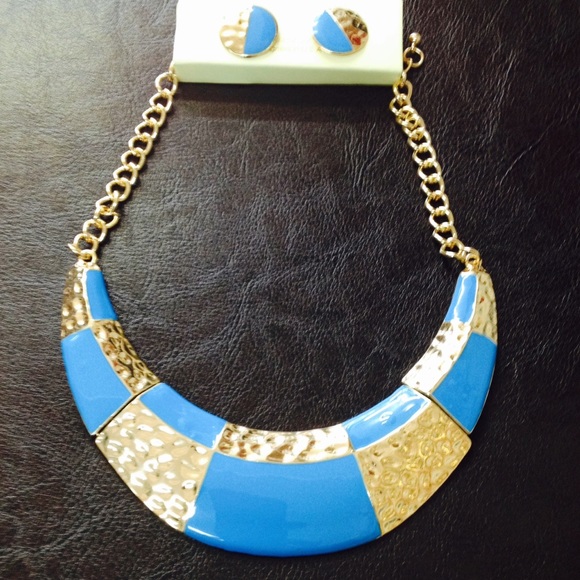 Bib Necklace set