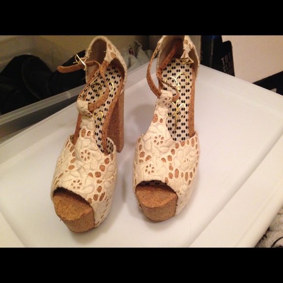 Jessica Simpson High Heels - Picture 2 of 2