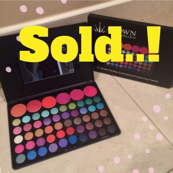 Crown Brush Make up Accessories - 🔴1 DAY SALE🔴CROWN MAKEUP PALETTE
