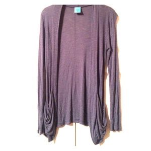 Grey thin sweater with pockets