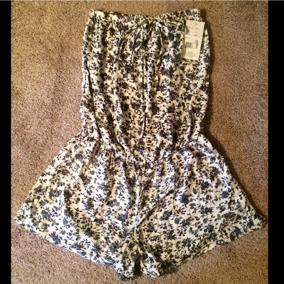 Beach unliminted floral satin romper
