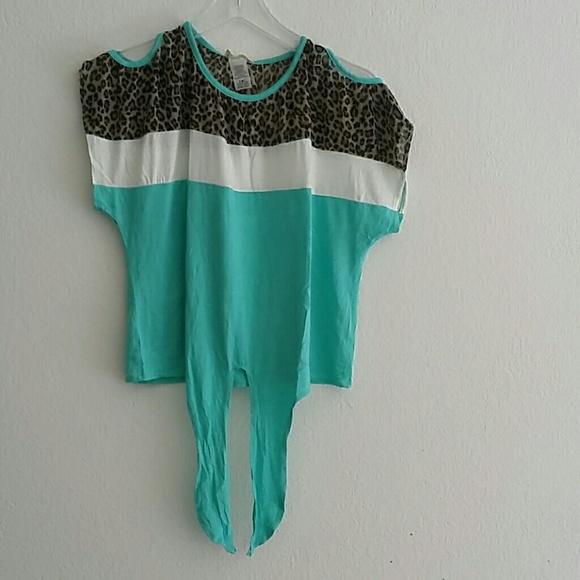 Top - Picture 2 of 2