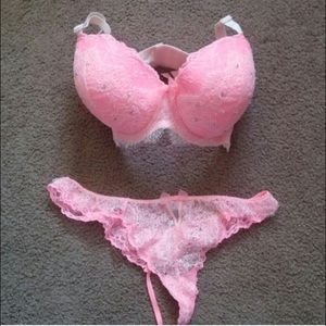 Victorias Secret Bra and Panties! 💕❤️🎀