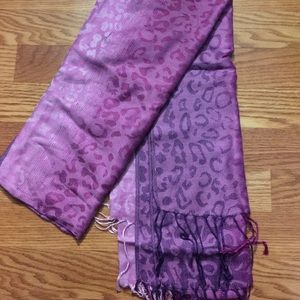 Purple leopard fashion scarf