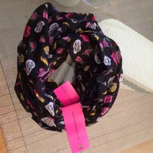 Brand new Betsey Johnson scarf
