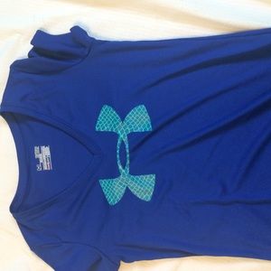 under armour semi-fitted shirt, hardly worn