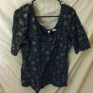 Quarter sleeve floral top