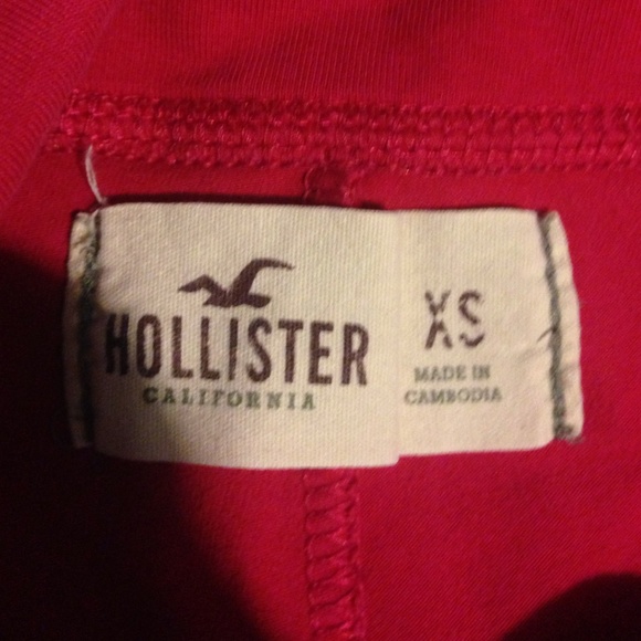 Hollister - Picture 3 of 3