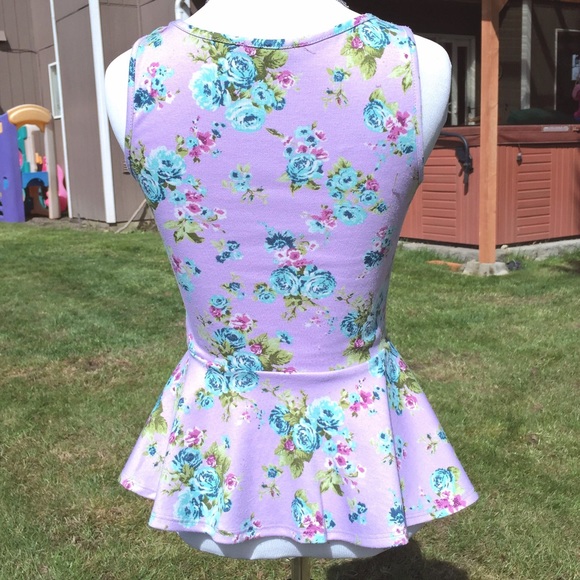 🎉HP🎉 Pastel purple lavender floral peplum blouse - Picture 2 of 4