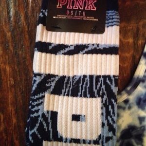 Blue Tropical NWT Pink Socks
