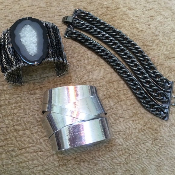 Bracelet Bundle😊😊😊😊😊SOLD in a Bundle - Picture 2 of 2