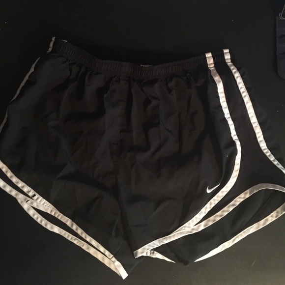 Nike shorts black