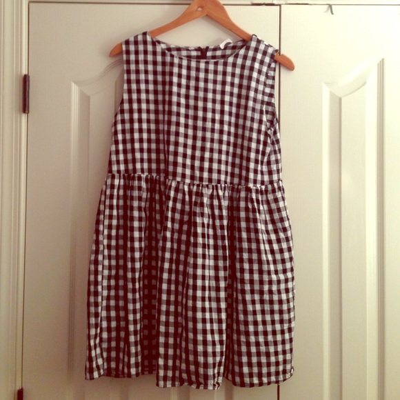 The White Pepper gingham smocked dress