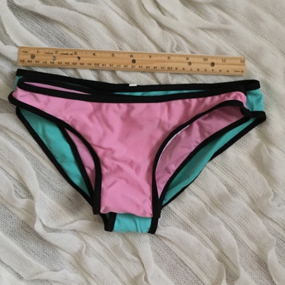 Pink swimsuit - Picture 3 of 4