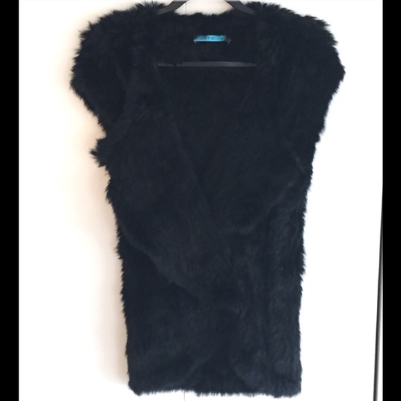 Alice + Olivia Harriet Rabbit Fur Vest - Sz S NWT! - Picture 4 of 4