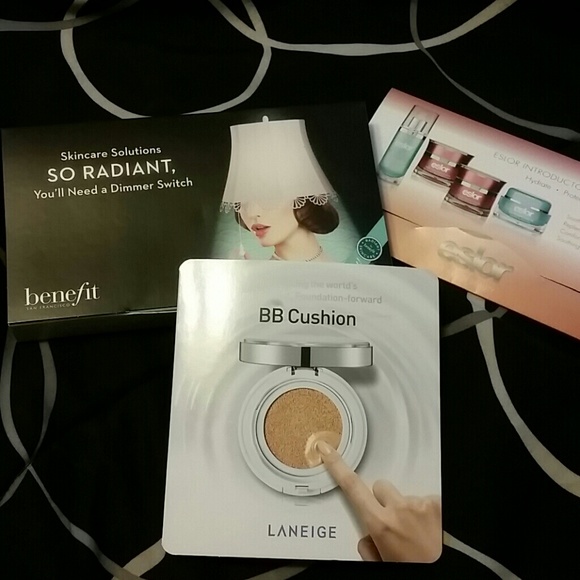 🚫Hold🚫*Bundle*good size facial sample pack